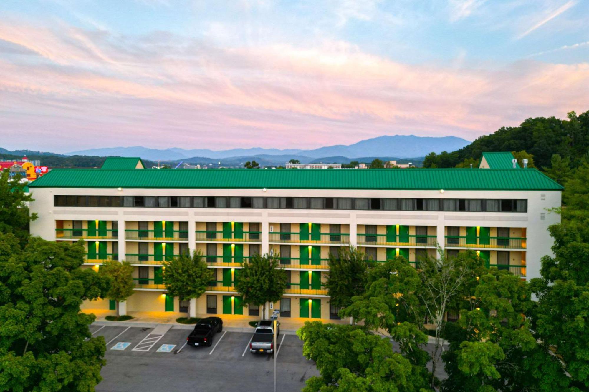 Quality Inn Near The Island Pigeon Forge Eksteriør bilde